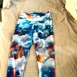 Gold sheep, yoga pants